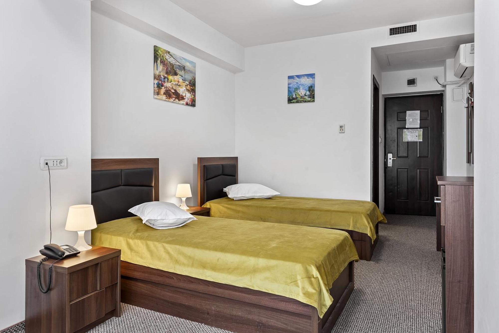 Lina Hotel Бухарест Екстер'єр фото