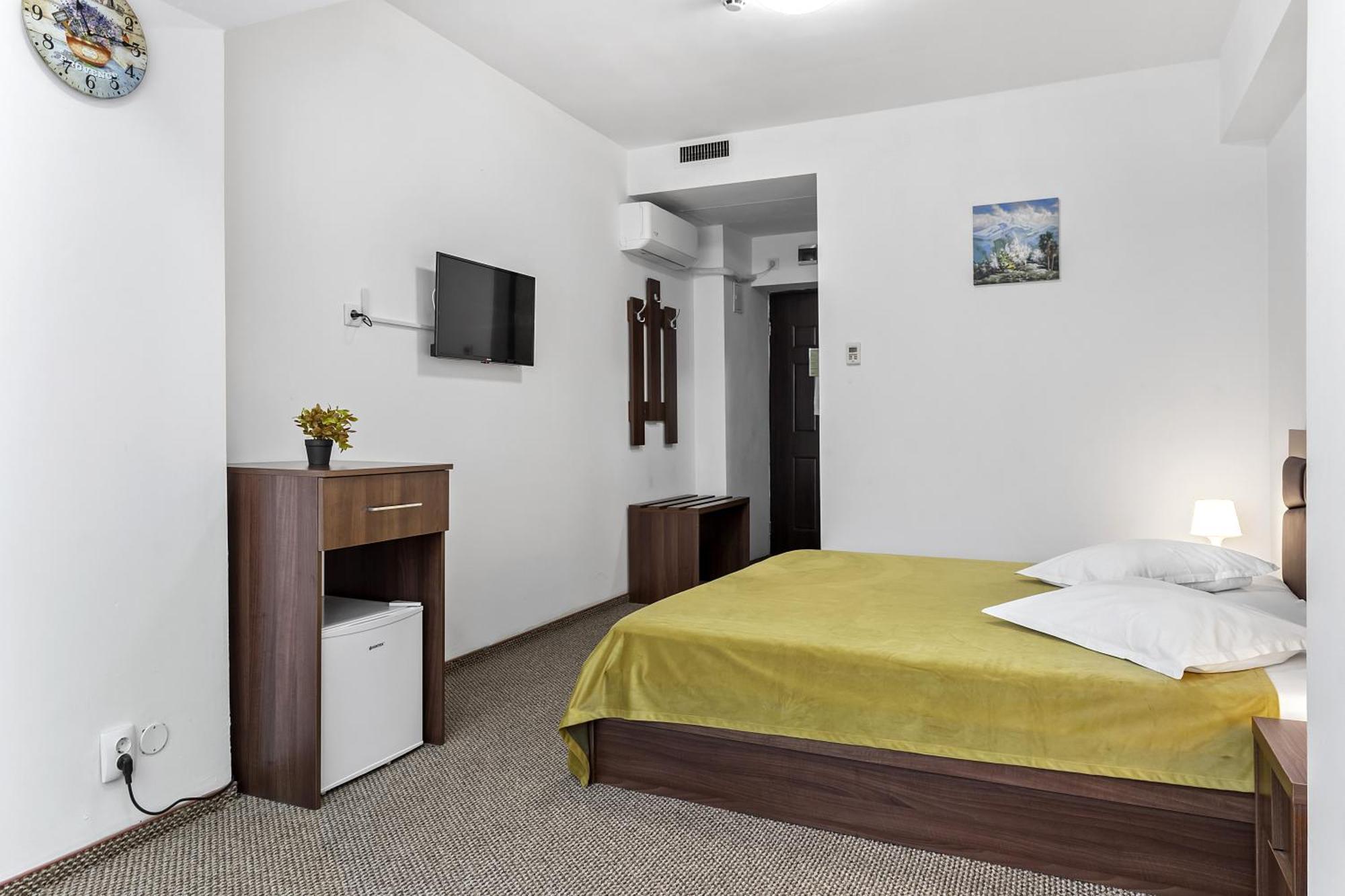 Lina Hotel Бухарест Екстер'єр фото