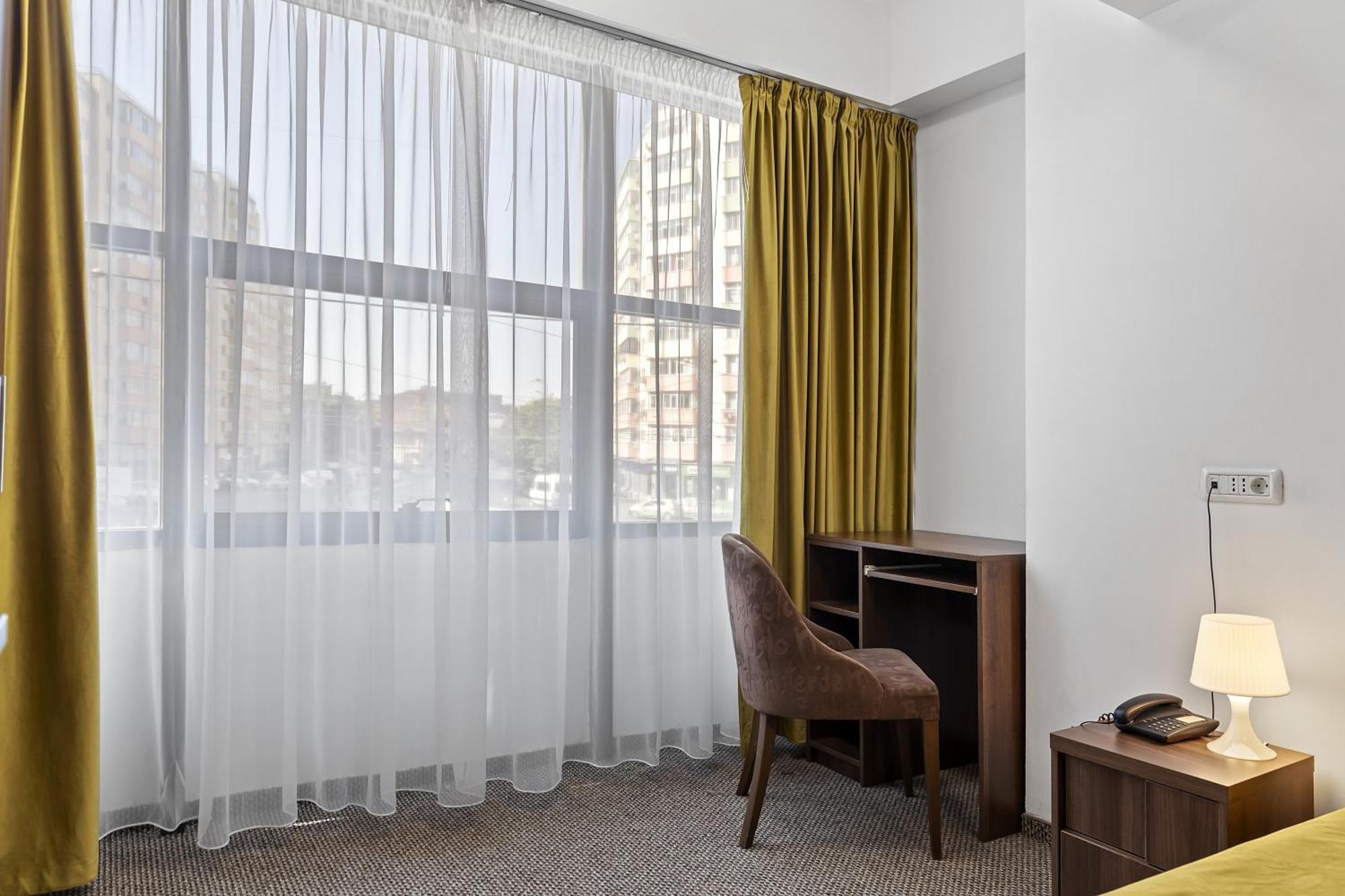 Lina Hotel Бухарест Екстер'єр фото