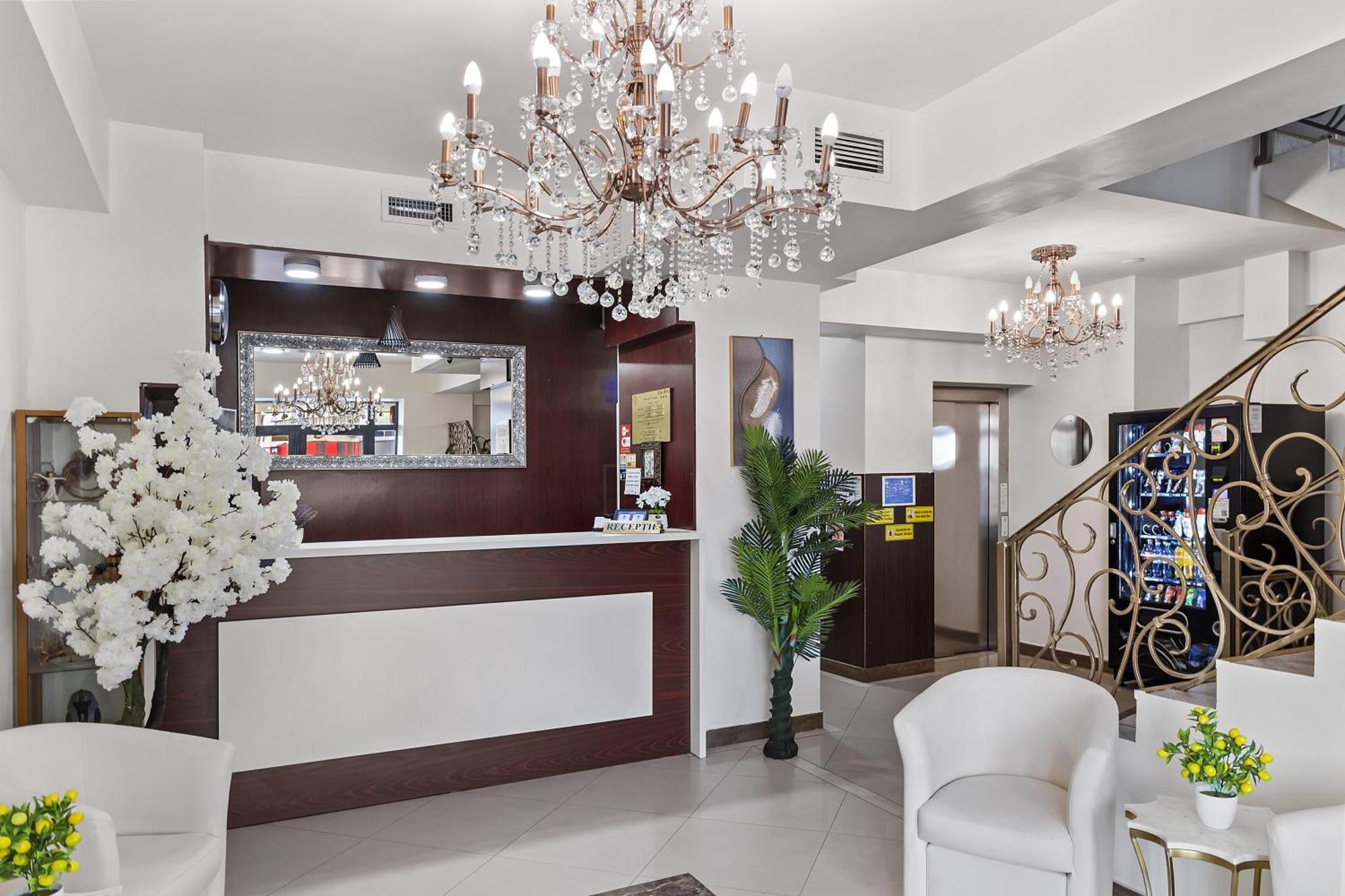 Lina Hotel Бухарест Екстер'єр фото
